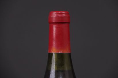 1 bouteille d'ECHEZEAUX 1987 du Domaine Henri...