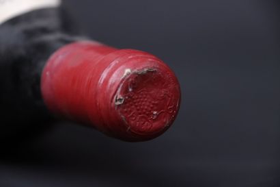 1 bouteille de VOSNE-ROMANEE 1er Cru Cros-Parantoux...