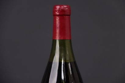 1 bouteille de VOSNE-ROMANEE 1988 du Domaine...