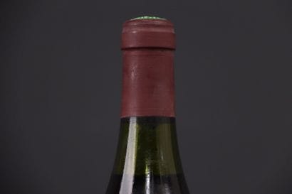 1 bouteille de VOSNE-ROMANEE 1er Cru Cros-Parantoux...