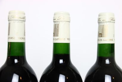 6 bottles of red BORDEAUX 2001, CHÂTEAU HAUT-RIOT....