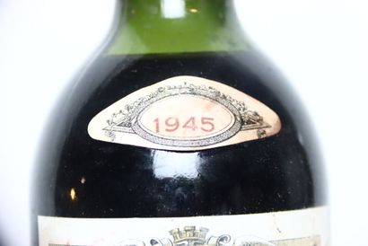 1 bouteille de MARGAUX rouge 1945, CHÂTEAU...