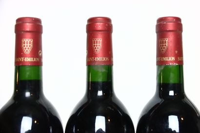 4 bouteilles de LALANDE-DE-POMEROL rouge...