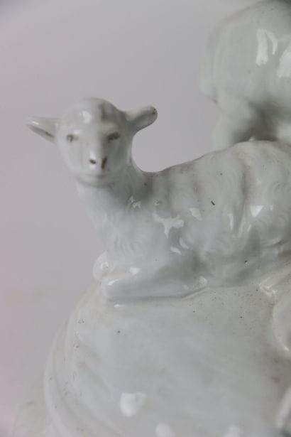 CAPODIMONTE, Group in white enamelled porcelain...