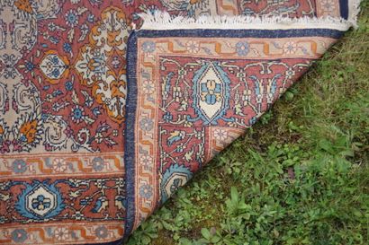 TAPIS. Lahore, Pakistan, vers 1975, Velours...
