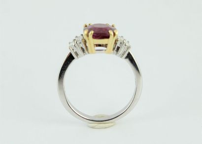 Bague en or gris 18K (750/1000) style art...