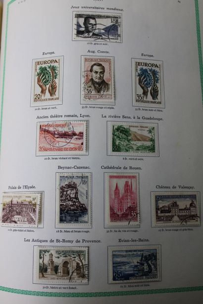 Réunion sept albums de timbres de postes...