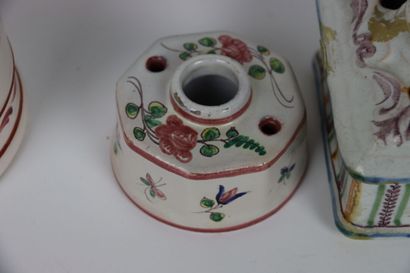 Meeting of four inkwells in earthenware with...