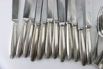CHRISTOFLE, Ménagère comprenant douze fourchettes,...