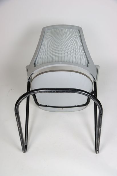 Herman Design par Yves Béhar. Paire de fauteuils...