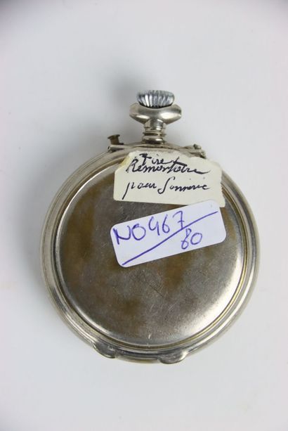 Pocket watch in silver plated metal. Arabic...
