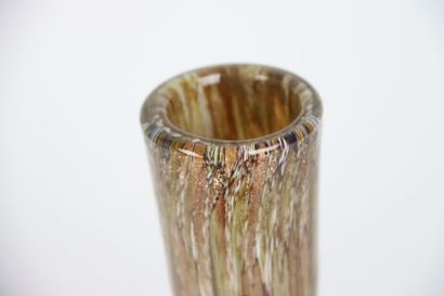 Vase moderne en verre soufflé à décor de...