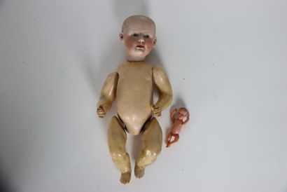Poupée allemande tête porcelaine marquée...