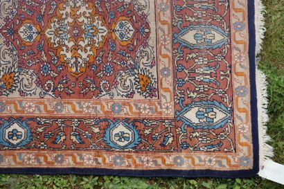 TAPIS. Lahore, Pakistan, vers 1975, Velours...
