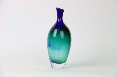 KOSTA BODA. Vase bouteille moderniste en...