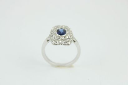 Bague en or gris 18K (750/1000) de style...