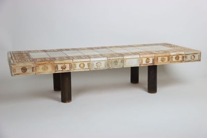 Roger CAPRON - VALLAURIS. Table basse à plateau...