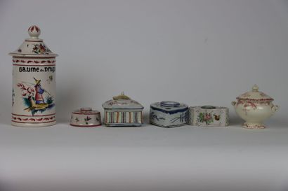 Meeting of four inkwells in earthenware with...