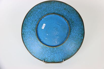JAPAN, Dish in cloisonné enamels decorated...