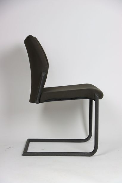 Herman Miller. Paire de chaises de bureau...