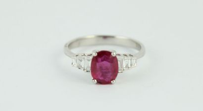 Bague en or gris 18K (750/1000) style art...
