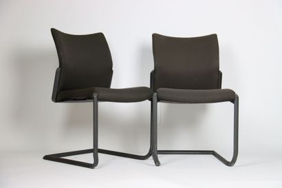Herman Miller. Paire de chaises de bureau...