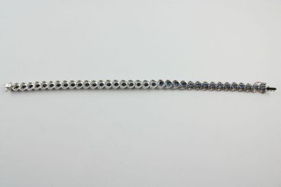 Bracelet souple en or gris 18K (750/1000)...