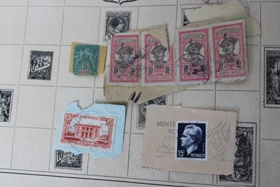 Réunion sept albums de timbres de postes...