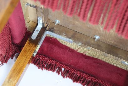 Ottoman footrest in red velvet. Napoleon...