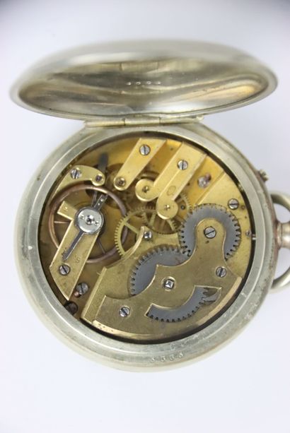 Pocket watch in silver plated metal. Roman...