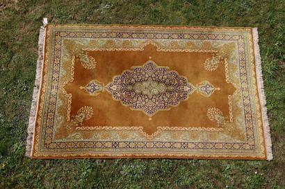 Grand tapis Kirman, Iran, vers 1970. Dimensions...