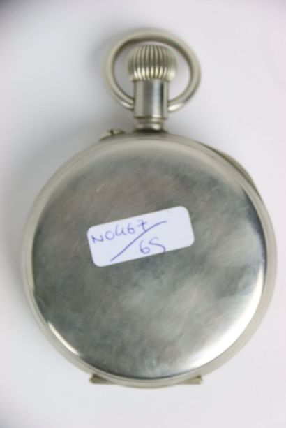 Pocket watch in metal. Arabic numerals. Gross...