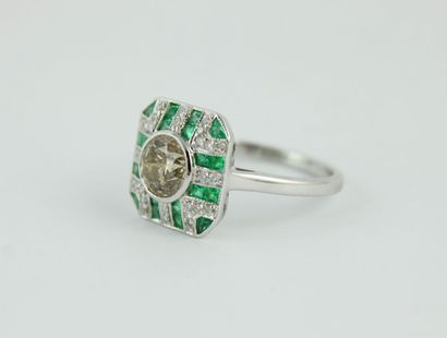 Bague en or gris 18K (750/1000) de style...