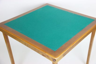 Table à jeux en acajou, plateau de feutrine...