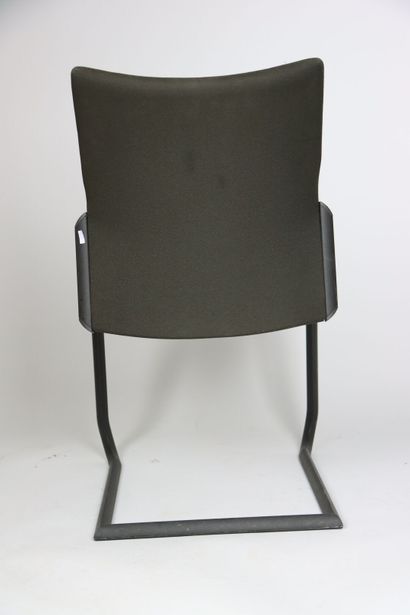 Herman Miller. Paire de chaises de bureau...