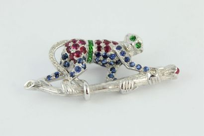 Broche en or gris 18K (750/1000) dans le...