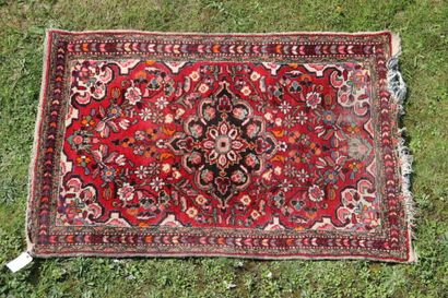 TAPIS. Lilian. Iran. Vers 1970. Velours en...