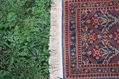 Tapis Chirvan. Russie. Vers 1975/80. Velours...