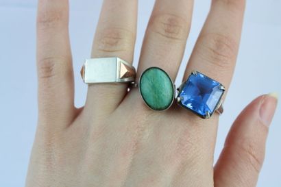 Lot comprenant:
- Bague en argent (800/1000)...
