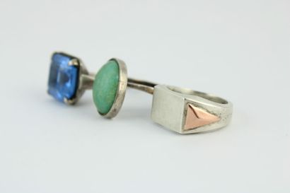 Lot comprenant:
- Bague en argent (800/1000)...