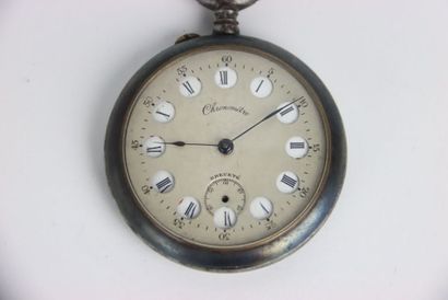 Pocket watch in metal. Roman numerals. Gross...