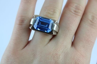 Bague tank art déco en or 18K (750/1000)...