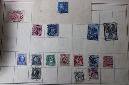 Réunion sept albums de timbres de postes...