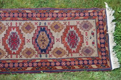 Tapis. Galerie Chirvan. Russie. Vers 1975....