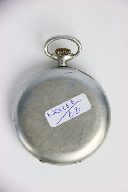 Pocket watch in silver plated metal. Chronometer...