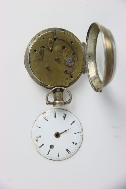 Pocket watch in silver, curved glass. Roman...