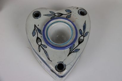 Meeting of four inkwells in earthenware with...