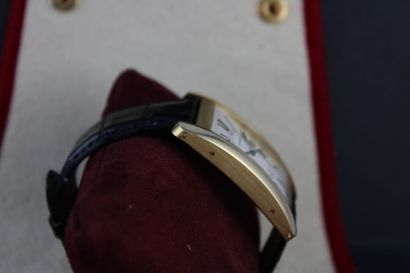 CARTIER Tank Américaine réf. 1740
Montre...