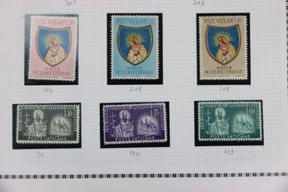 TIMBRES. Belle collection du Vatican et des...