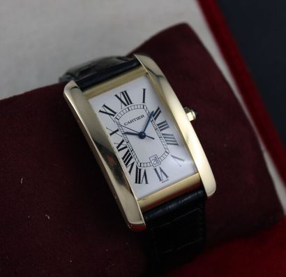 CARTIER Tank Américaine réf. 1740
Montre...